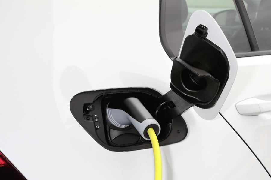 Детали экстерьера Volkswagen e-Golf 2017 года  (WW) (фото 29 из 49)